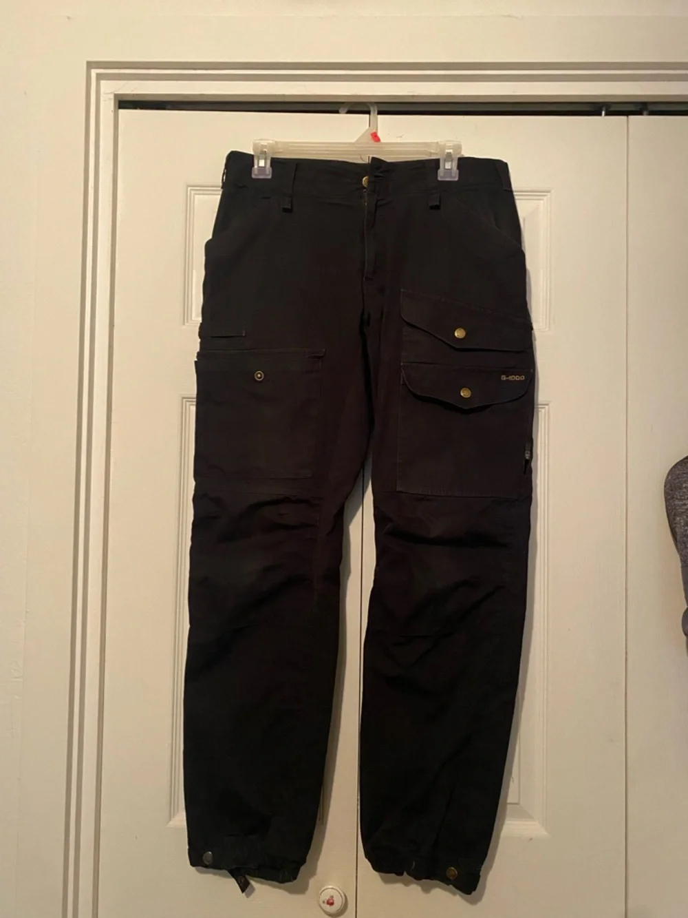 Fjallraven G-1000 Men's Cargo Pants in Black - Picture 10 of 11